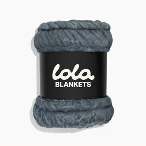 Luxurious  Lola Blanket in Glacier Blue Tip Dye Large